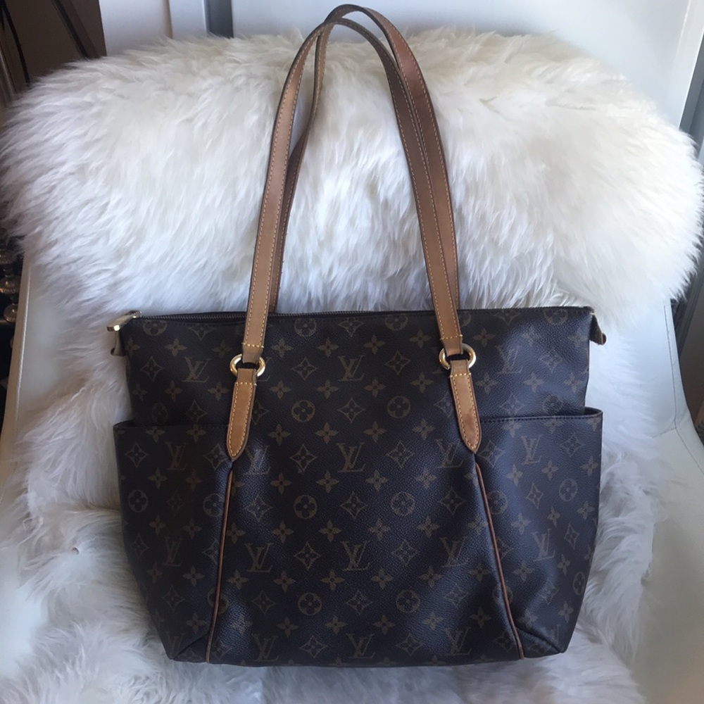 Louis Vuitton Totally MM tote - Picture 1 of 13